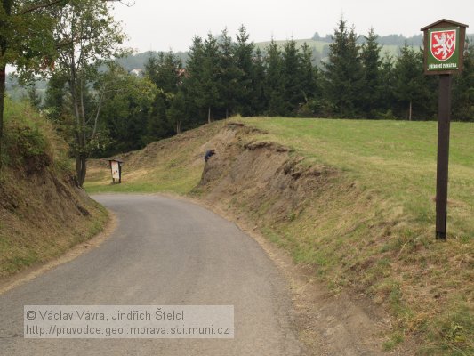 foto 2: výchozy pikritů na lokalitě Kojetín